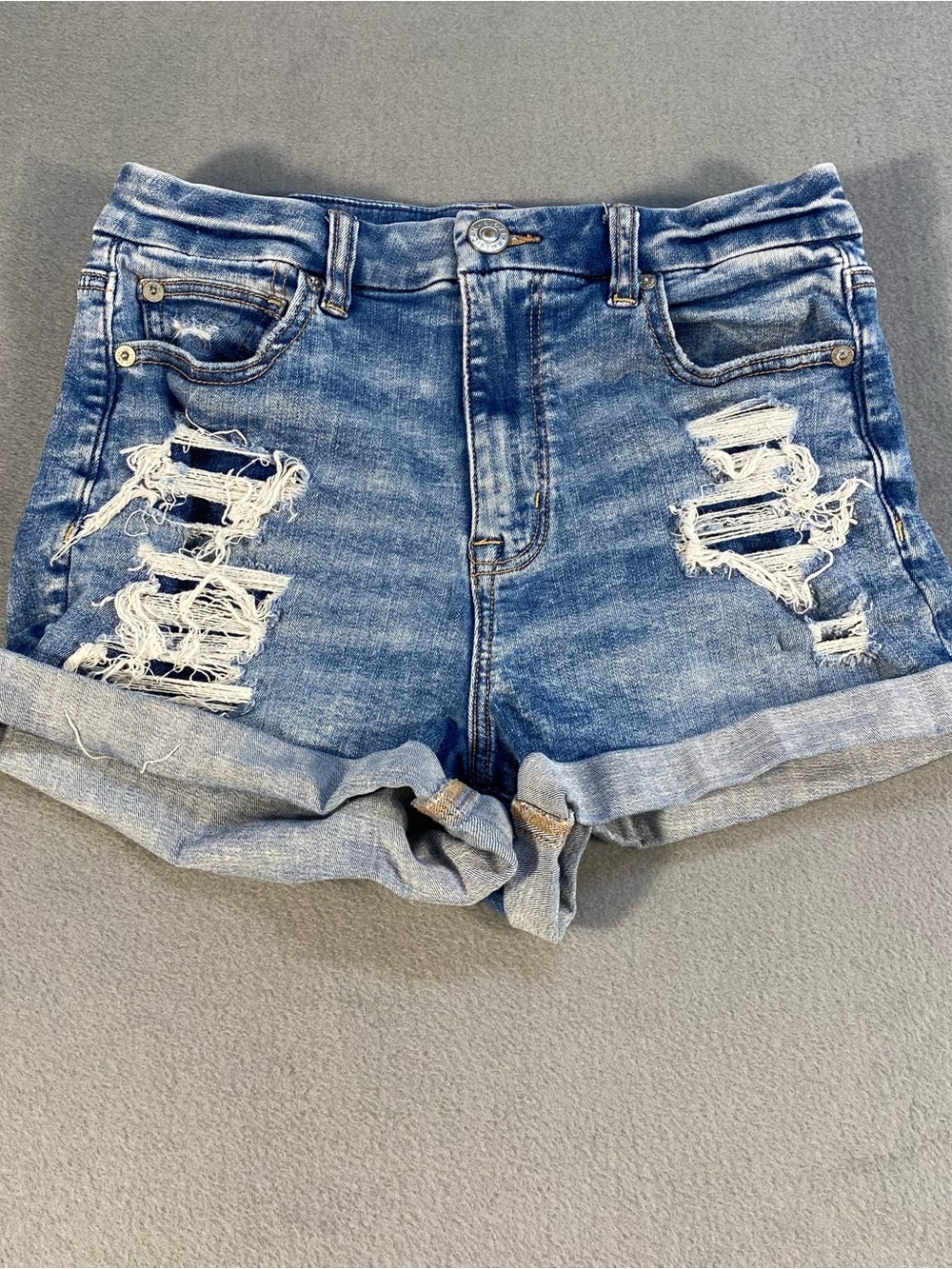 American Eagle Outfitters Women’s blue distressed Rolled Hem Denim Shorts, 4